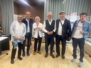 Yves PETITPAS, à droite de la photo, au sein du groupe France Parkinson 93